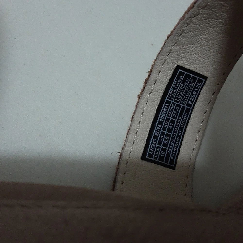 UGG very good